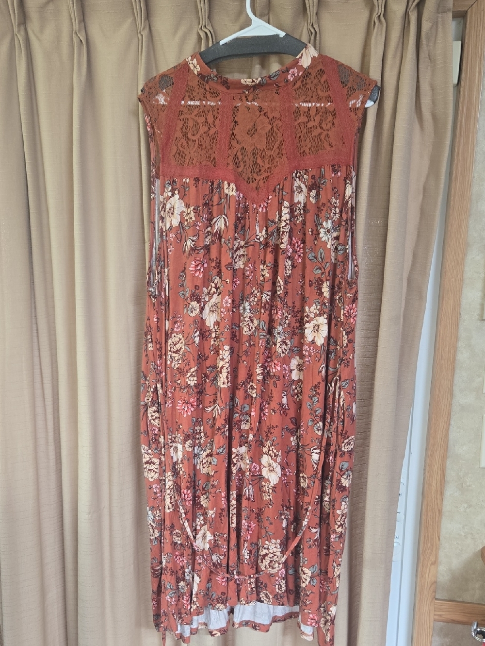 Torrid rusty/pinkish  floral dress  size 4 with pockets